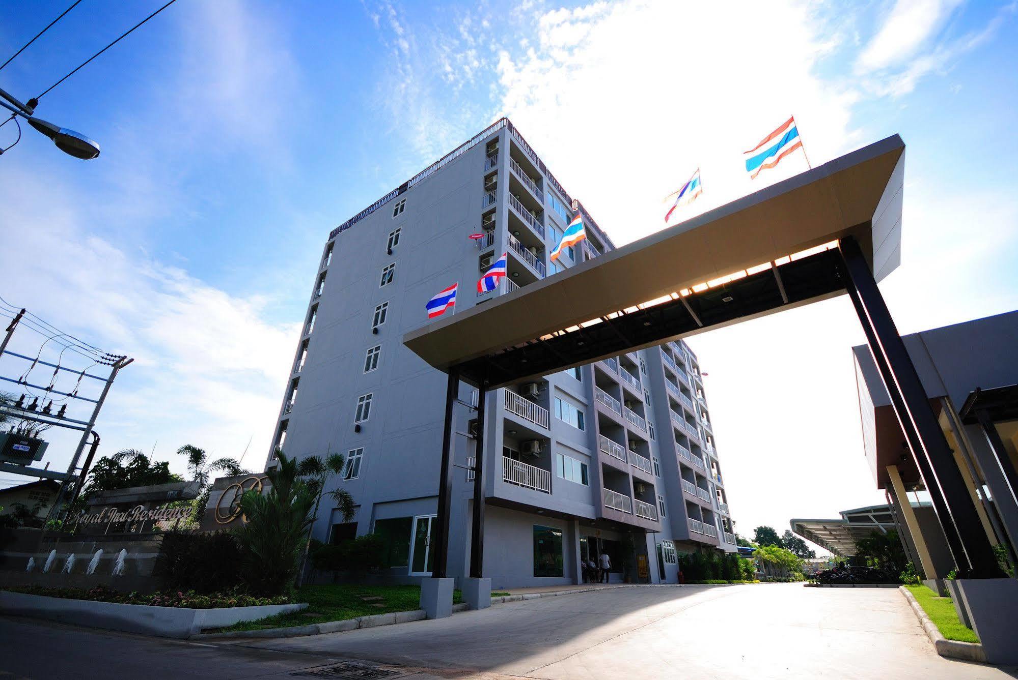 Oyo 829 Royal Thai Residence Csomtien-part Kültér fotó