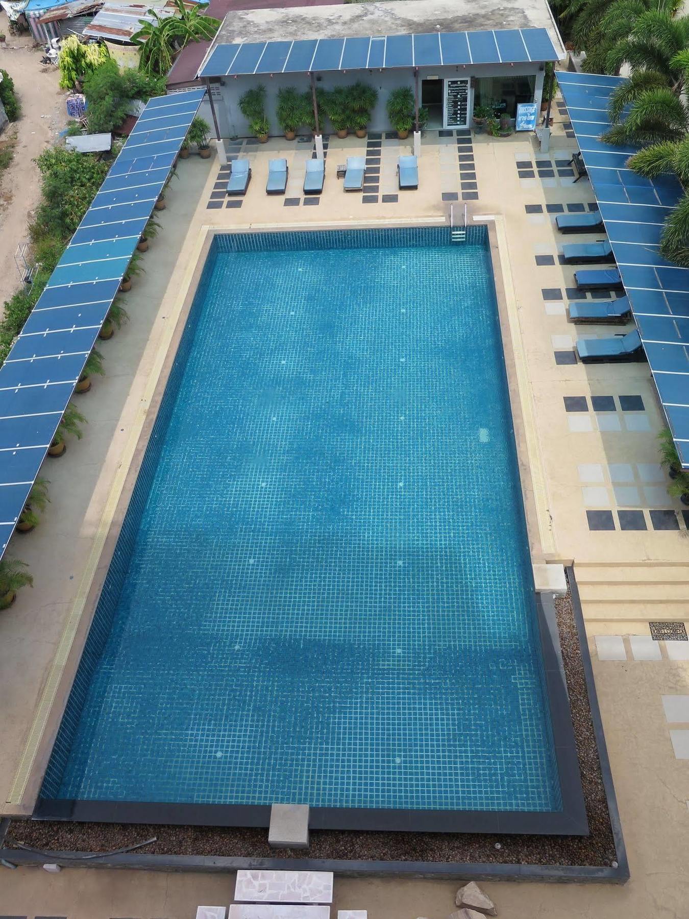 Oyo 829 Royal Thai Residence Csomtien-part Kültér fotó