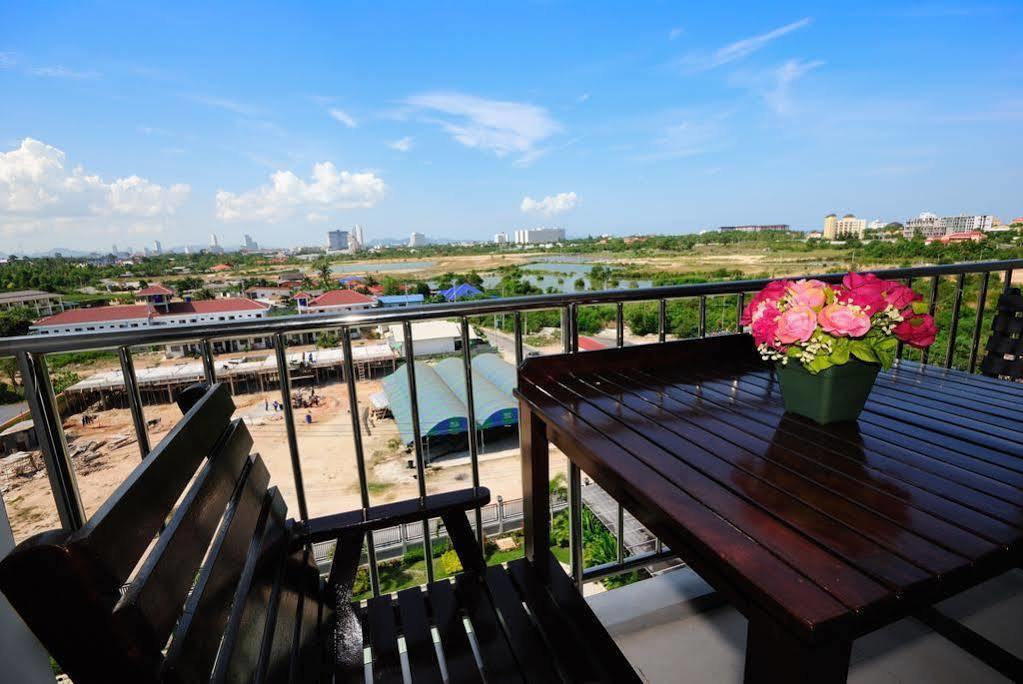 Oyo 829 Royal Thai Residence Csomtien-part Kültér fotó