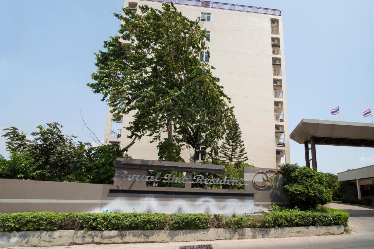Oyo 829 Royal Thai Residence Csomtien-part Kültér fotó