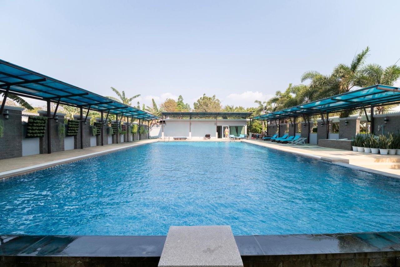 Oyo 829 Royal Thai Residence Csomtien-part Kültér fotó